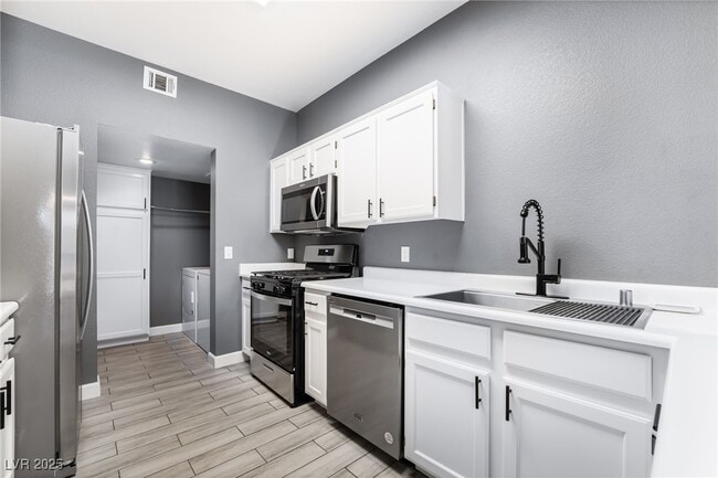 Building Photo - 683 Ambling Gait Ave