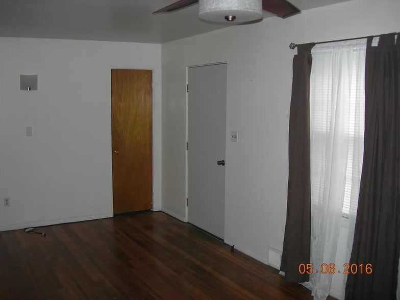 Building Photo - 522 Charlotte Dr