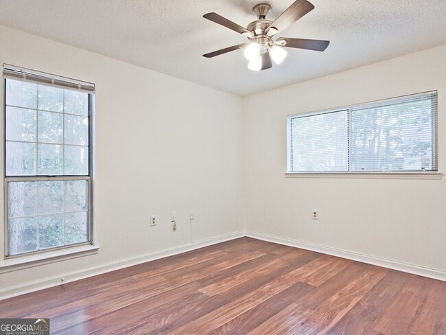 Building Photo - 632 Granville Ct