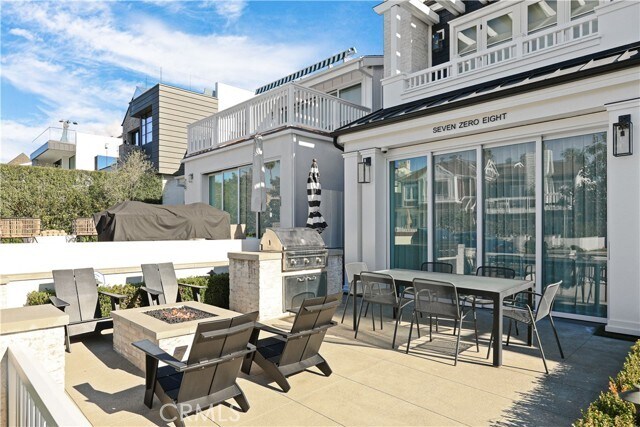 Building Photo - 708 Heliotrope Ave