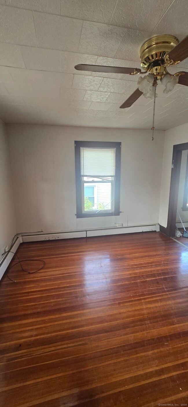 Building Photo - 140 Bradley Ave