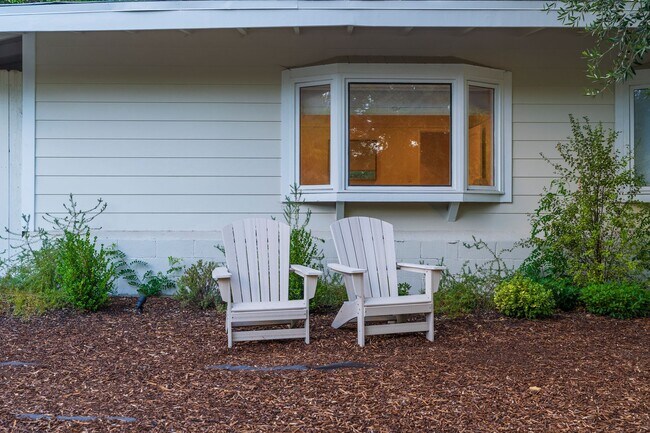 Building Photo - Beautiful Tarzana Rental!