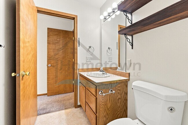 Building Photo - 7533 N Winter View Dr