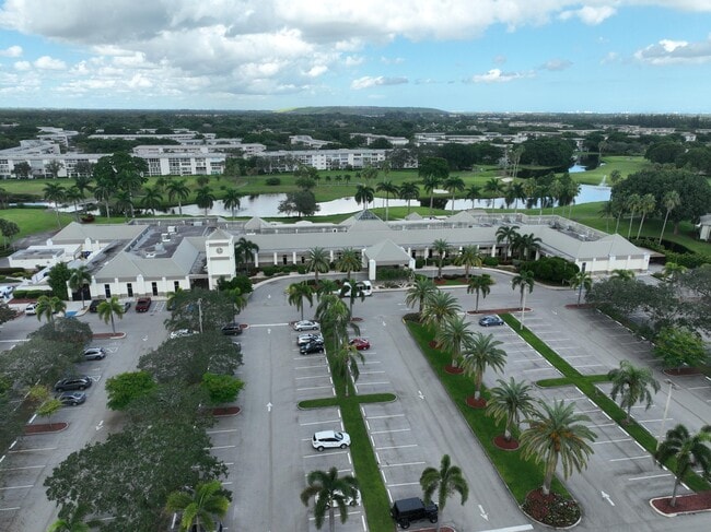 Building Photo - 1904 Bermuda Cir