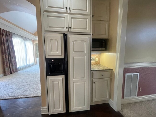 Building Photo - Stonebridge Community! Luxury and Lifestyle Awaits your Call