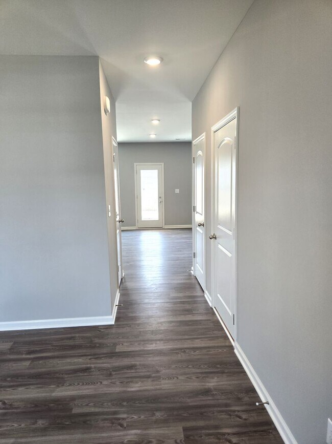 Building Photo - Masterson Hills  20260506