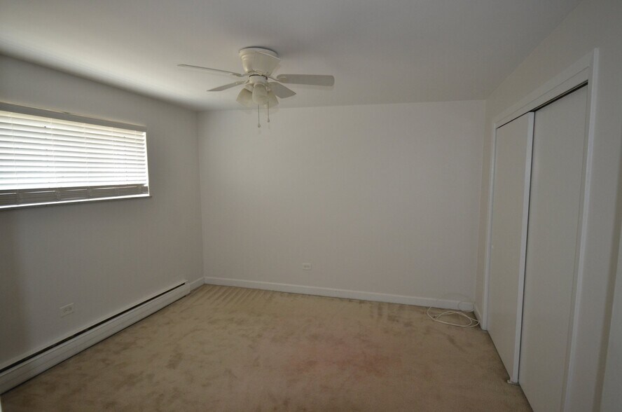 Building Photo - 2032 Linden Ave