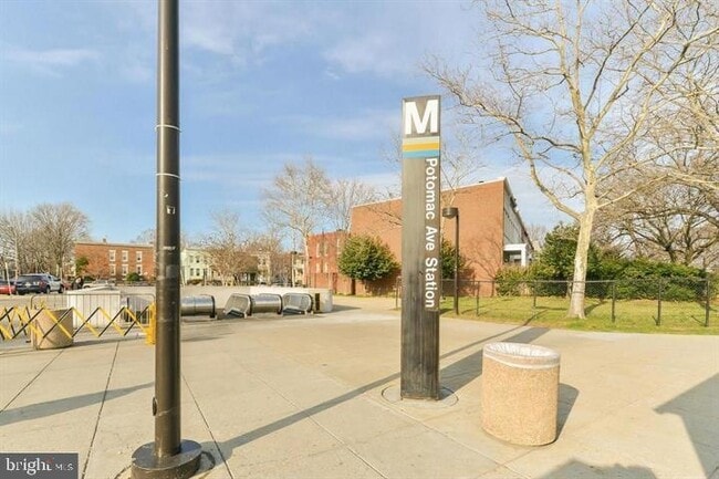 Building Photo - 1521 27th St SE