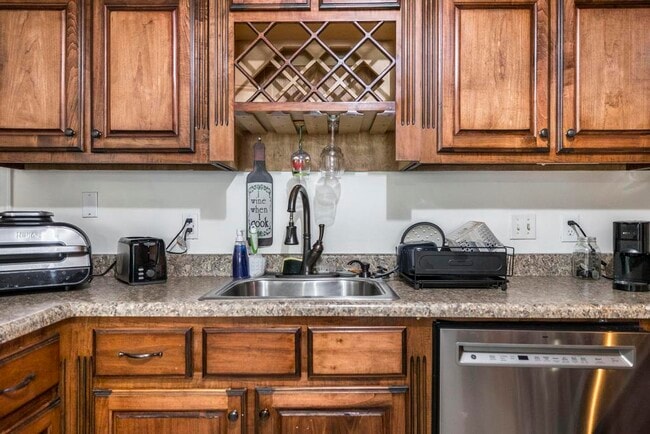 Building Photo - 130 Wrights Mill Cir