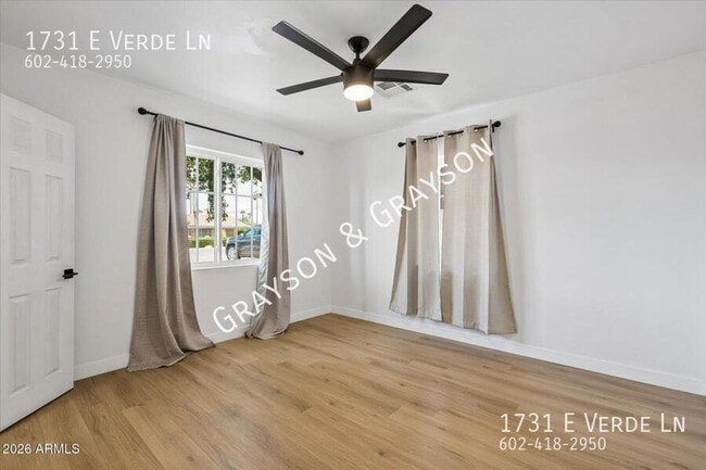 Building Photo - Beautiful Brick Home in Phoenix