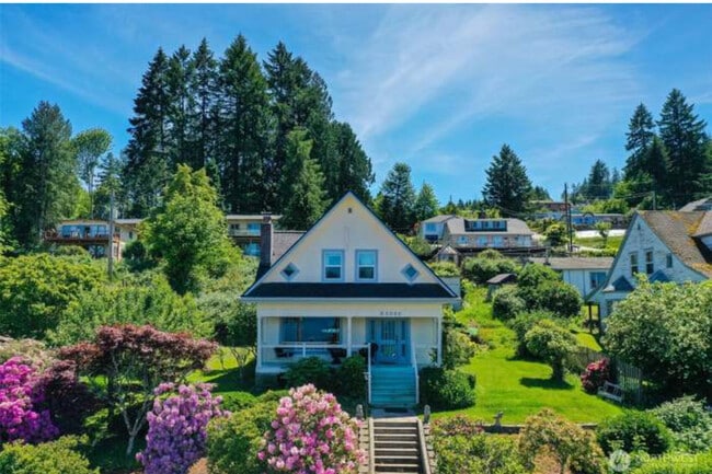 Building Photo - 5060 WA-106