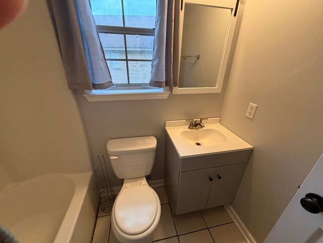 Building Photo - FOR RENT