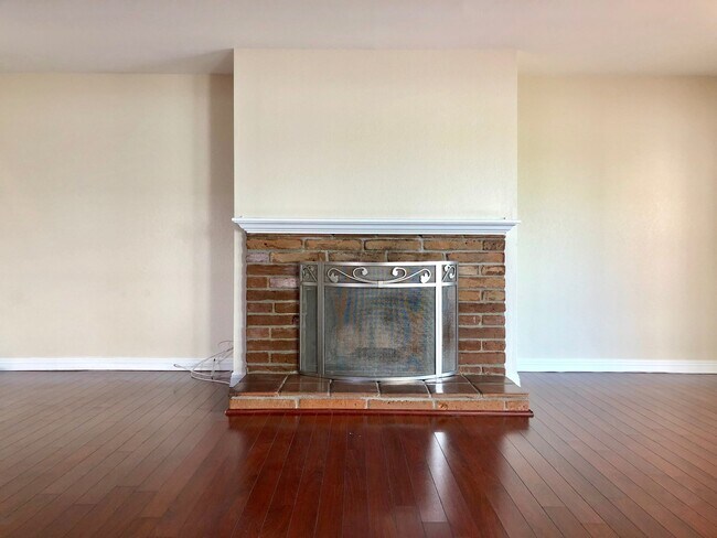 Building Photo - 31440 Club Vista Ln