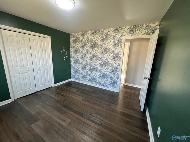 Building Photo - 132 Mandy Dr