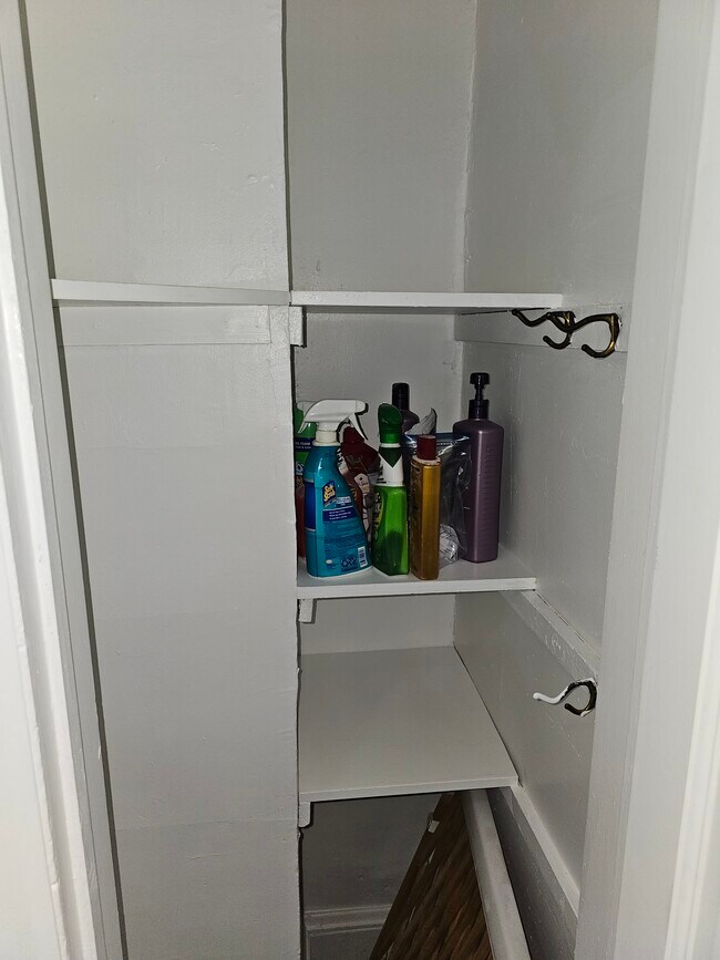 Building Photo - 28 Hartwell Pl