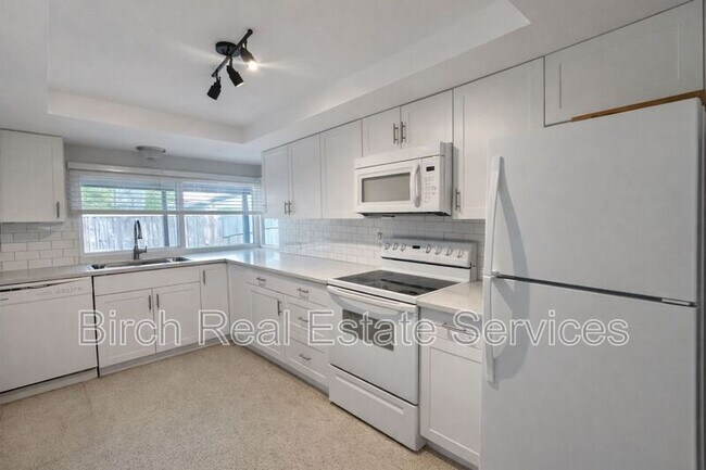 Building Photo - 3319 Williamsburg Loop