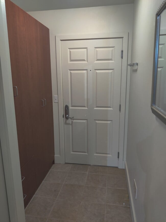 Building Photo - 123 Queen Anne Ave N