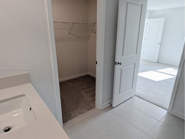 Building Photo - 2175 Chris Dr