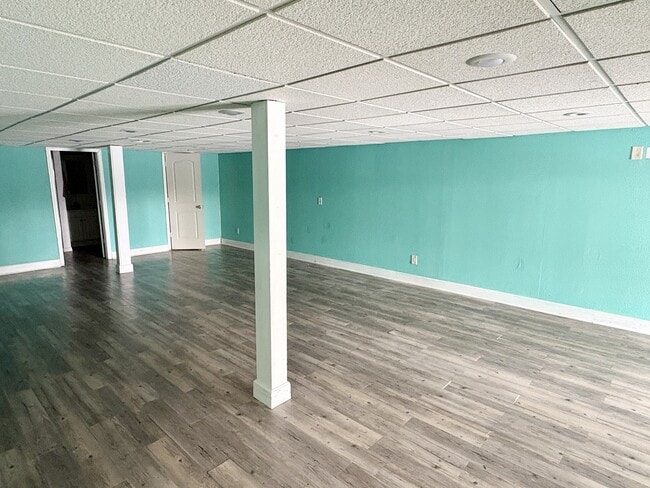 Building Photo - 2341 Oaktree Pl