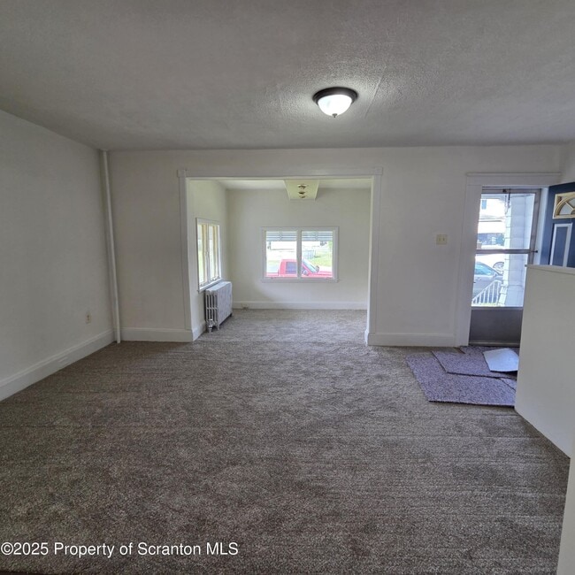 Building Photo - 1440 Thackery St