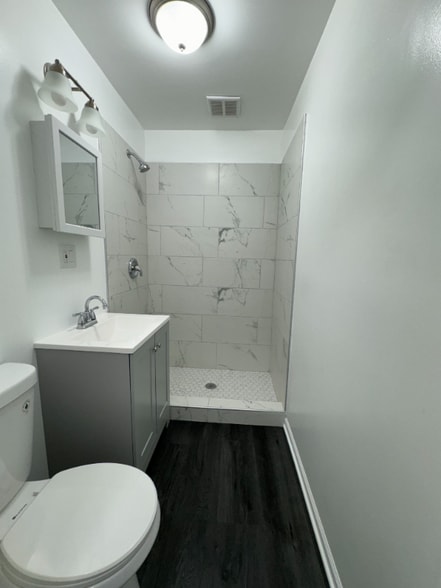 Building Photo - 2624 N Milwaukee Ave