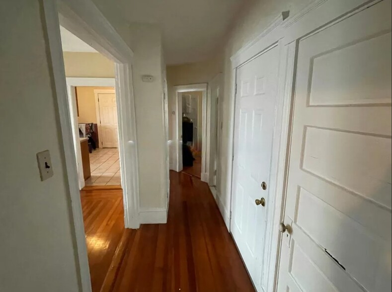 Building Photo - 50 Conwell Ave