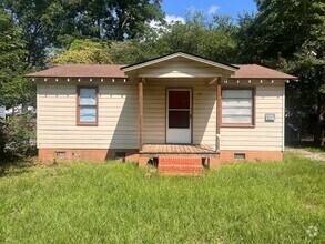 Building Photo - Two bedroom /One bath house