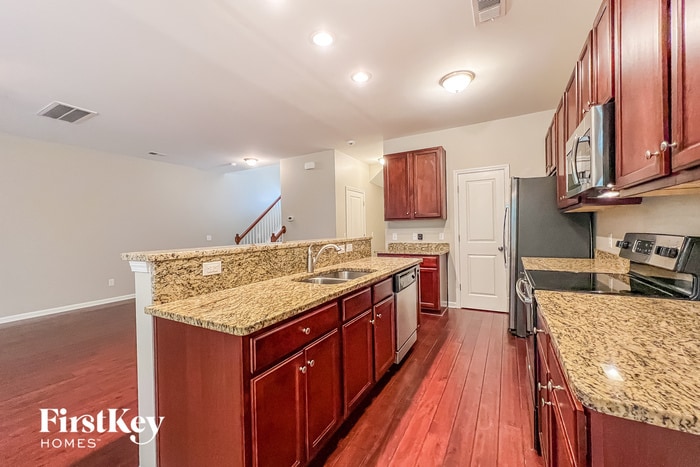 Building Photo - 8946 Cat Tail Pond Rd