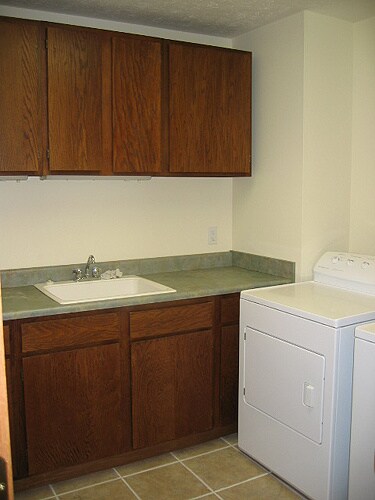 3rd floor laundry room off hallway - 808 Main St
