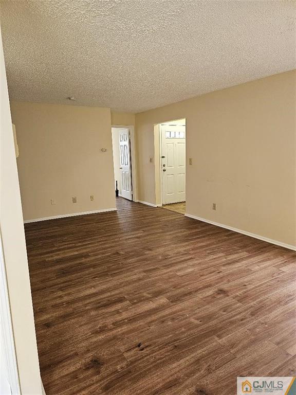 Building Photo - 5 Tanglewood Ct