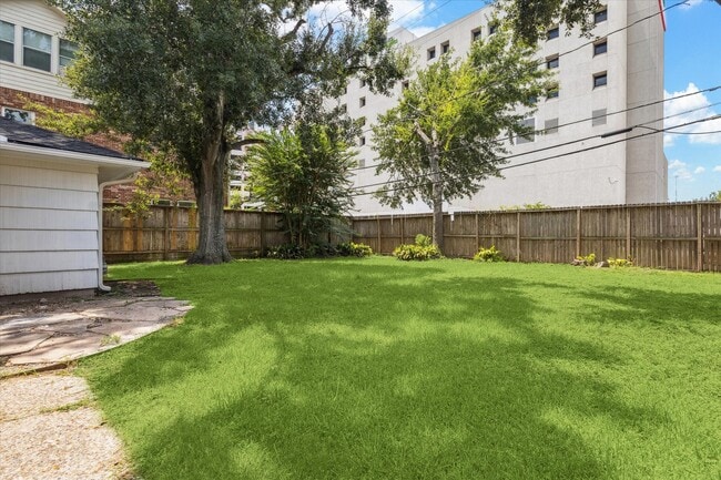 Building Photo - 3726 Las Palmas St