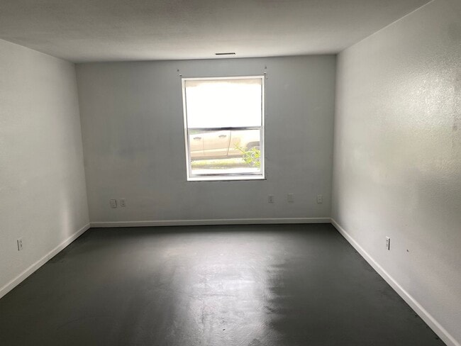 Building Photo - 18437 Cardinal Ln