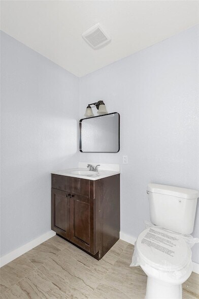 Building Photo - 683 NW 21 St