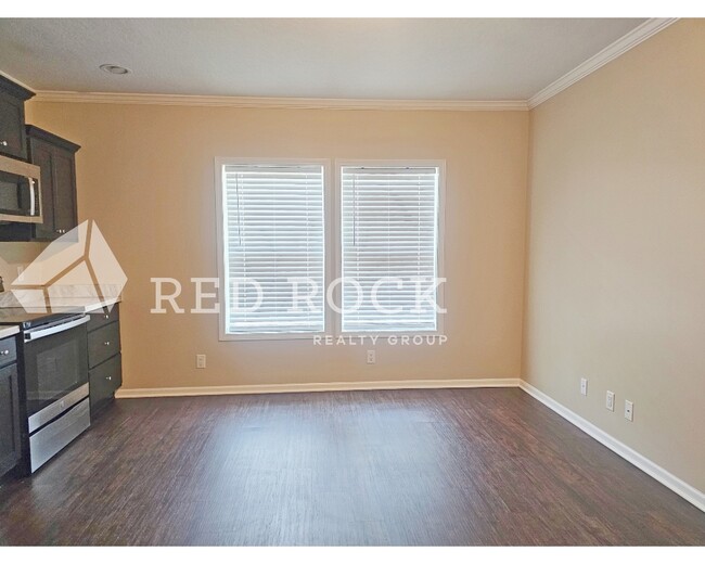 Living/kitchen Area - Avondwell Apartments in Avondale