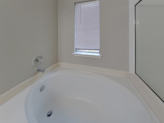 Building Photo - 13830 Keyworth Dr