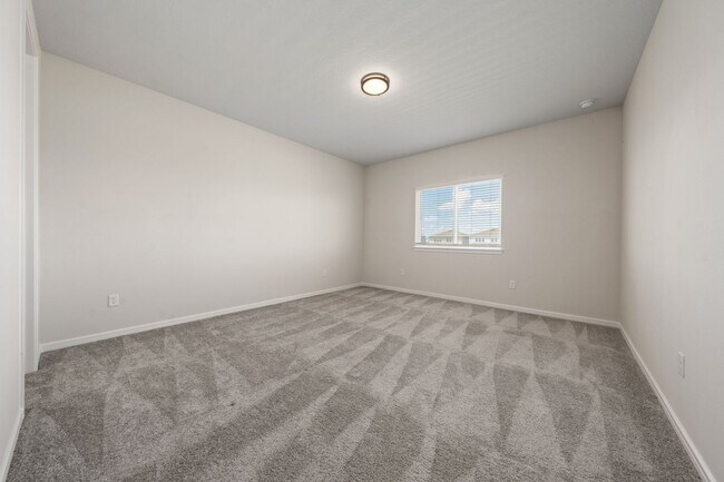 Building Photo - Immaculate Executive Home in Isles of Lake Nona