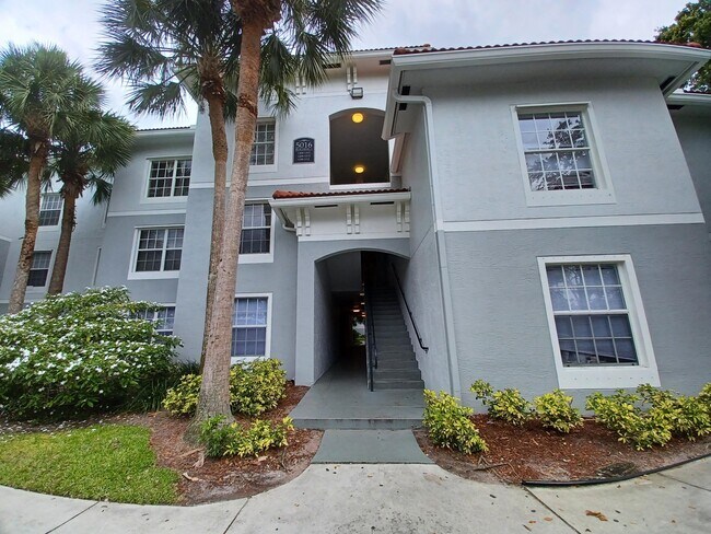 Primary Photo - 5016 Lantana Rd