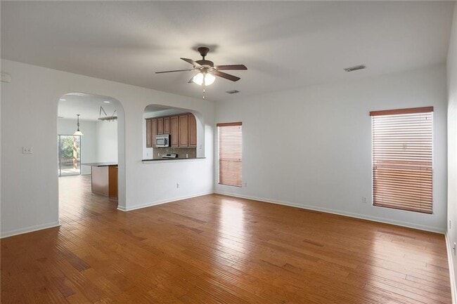 Building Photo - 2125 Amur Dr