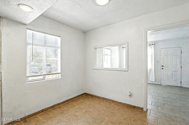 Building Photo - 5912 Cleveland Ave