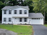 Building Photo - 13750 Summer Pl