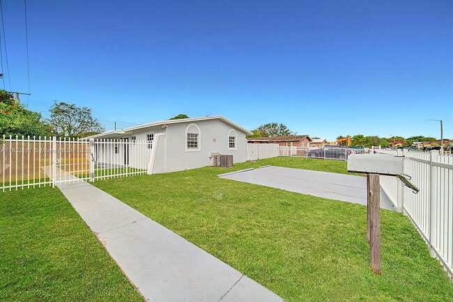 Building Photo - Northwest 36th Avenue, Miami Gardens, FL 3...