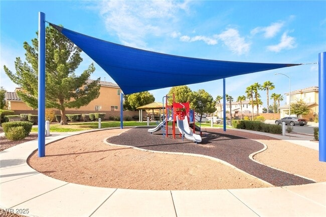 Building Photo - 744 Blue Barrel St