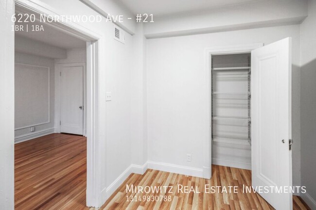 Building Photo - Beautifully Renovated 1BR/1BA Across from ...