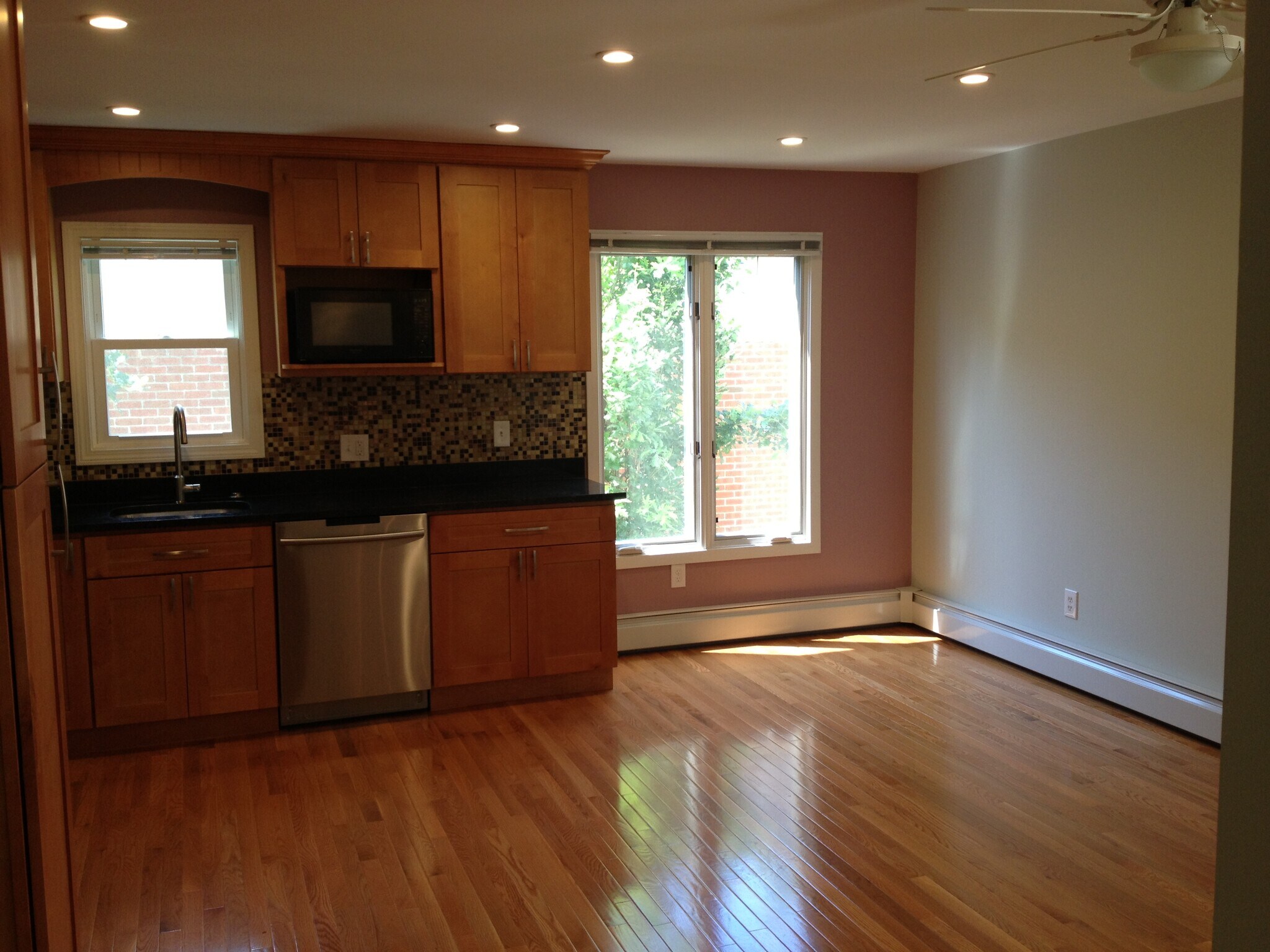 Kitchen & DIning - 212 Charles St