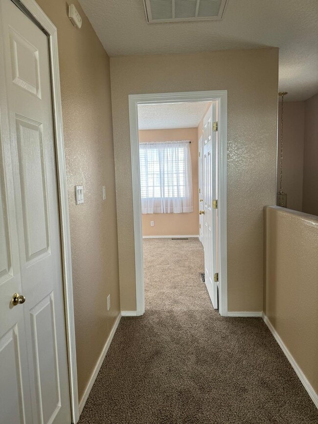 Building Photo - 10920 Tomatillo Ln SE