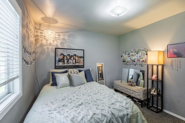 Building Photo - Newly Renovated 3 bed 2 bath home in the heart of MERIDIAN
