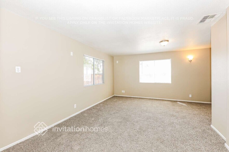 Building Photo - 6990 Malibu Dr