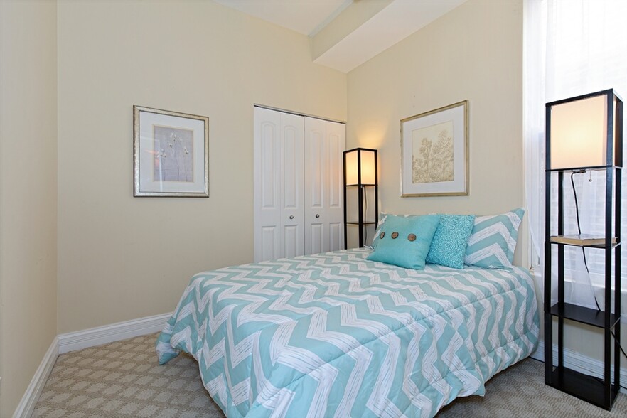 bedroom #2 - 2717 W Evergreen Ave