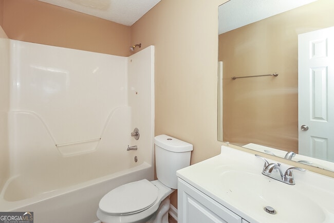 Building Photo - 2051 Registry Ct