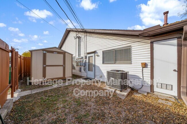 Building Photo - 609 Oak Park Dr